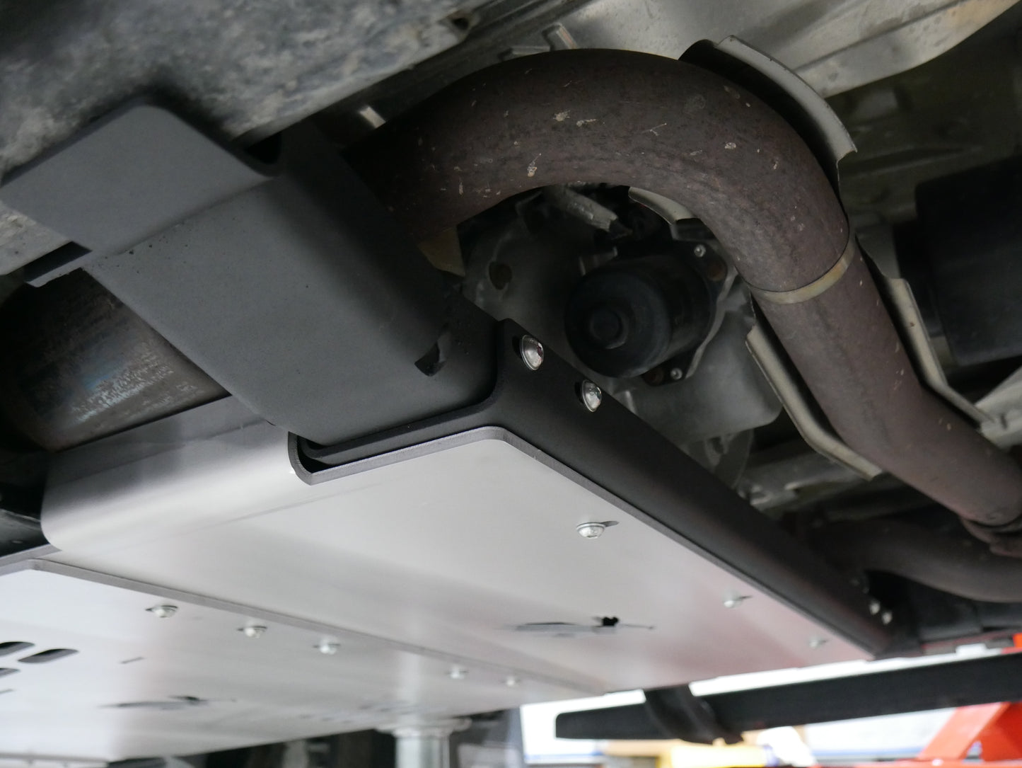 Transfer case skid rear driver view